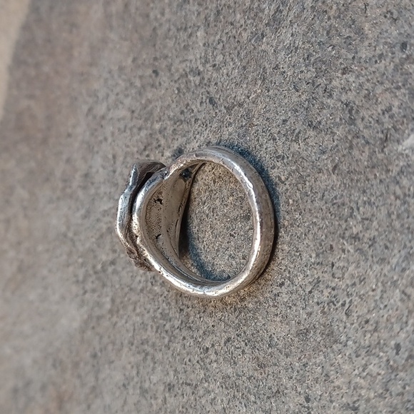 Handmade Sterling Silver ring - Picture 4 of 5